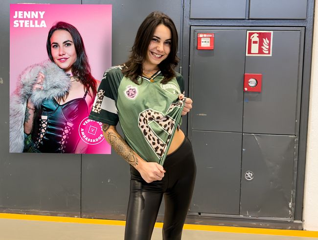 Jenny_Stella's Porno Video: TRIFF MICH AUF DER VENUS 2026 - Aber was ist mit der BANANE los? Das versaute Eröffnungsvideo!