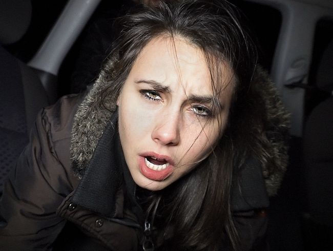 Jenny_Stella Porno Video: ÜBERRASCHT! Fremder fi**t mich im Auto | Publik | Outdoor | besa**ng