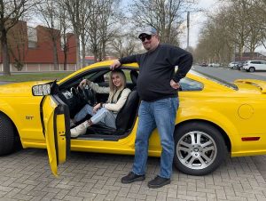 Jenny_Stella Porno Video: DEAL? 300 PS Hengst! Echter geiler USER-fi**! EHRLICH