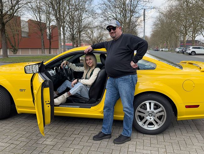 Jenny_Stella Porno Video: DEAL? 300 PS Hengst! Echter geiler USER-fi**! EHRLICH