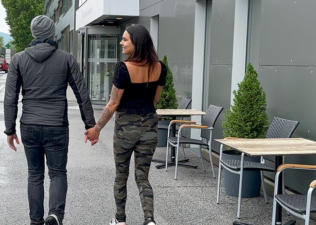 Jenny_Stella Porno Video: ERSTES Usertreffen KOMPLETT OHNE Kondom! User Kai (34) durfte ALLE meine lö**er AO fi**en