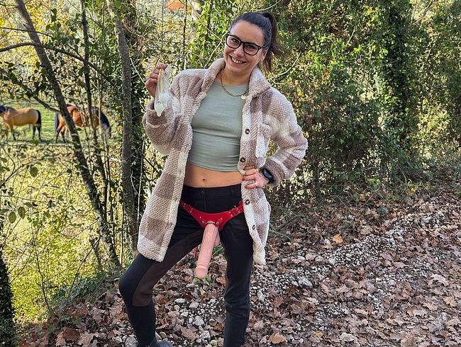 Jenny_Stella Porno Video: FSK 21++! Jennys ana*ES BOOTCAMP! Nach der Reitstunde wird heftig der Jungschw**z (18+) abgemolken!