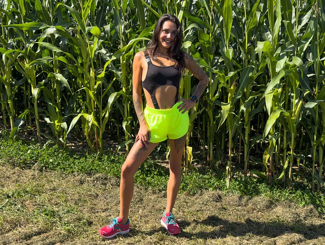 Jenny_Stella Porno Video: Mega versautes private 3-Loch-fi**en mit 2-facher pi*i-Action! Spanner abgeschleppt & abgemolken!