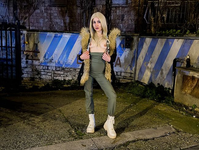 Jenny_Stella Porno Video: PUBLIC! schw**z öffentlich beim pi**EN erwischt. Ich wi**sE und bla*E ihn einfach an!