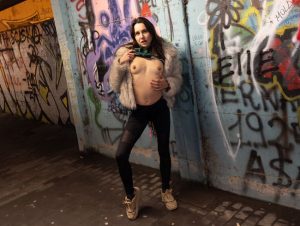 Jenny_Stella Porno Video: SO WIRD MEINE USER-DREH-TOUR! SPAGAT im BADEZIMMER!